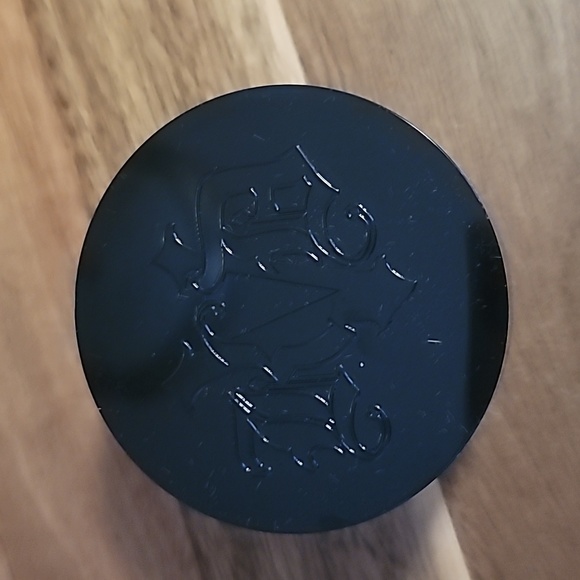 NIB KAT VON D LOCK-IT SETTING POWDER - Picture 9 of 12